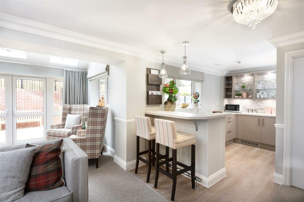 Additional property image - Edinburgh Lodge, Station Road, Orpington