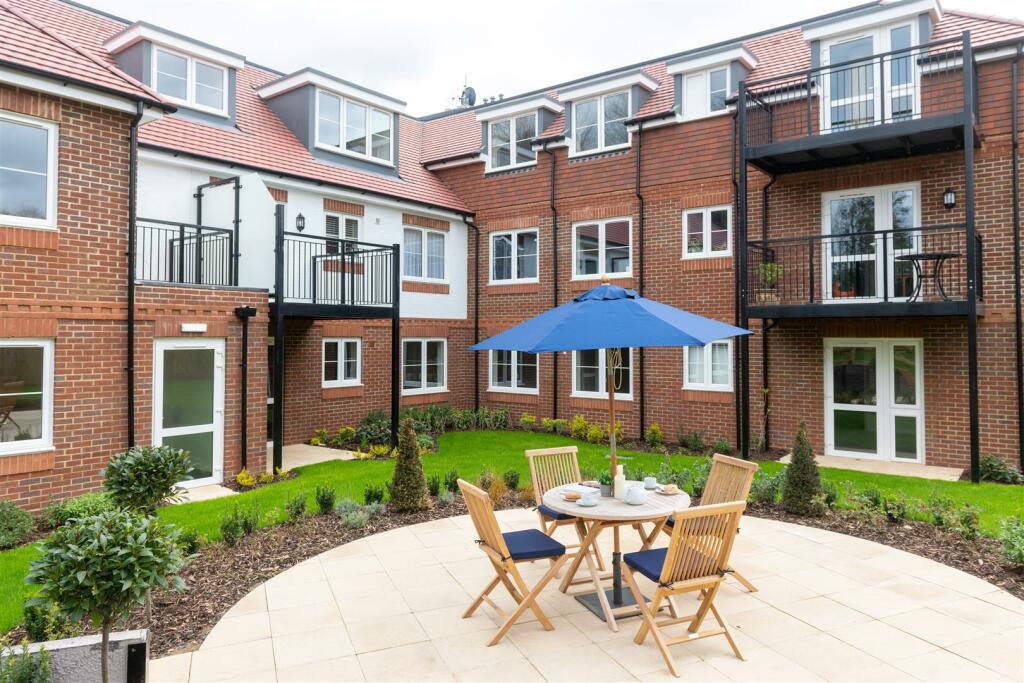 Additional property image - Edinburgh Lodge, Station Road, Orpington