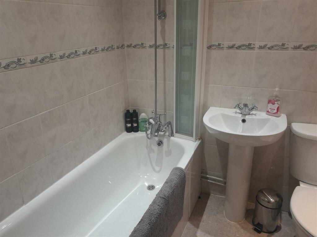 Additional property image - Lamberhurst Close, Orpington
