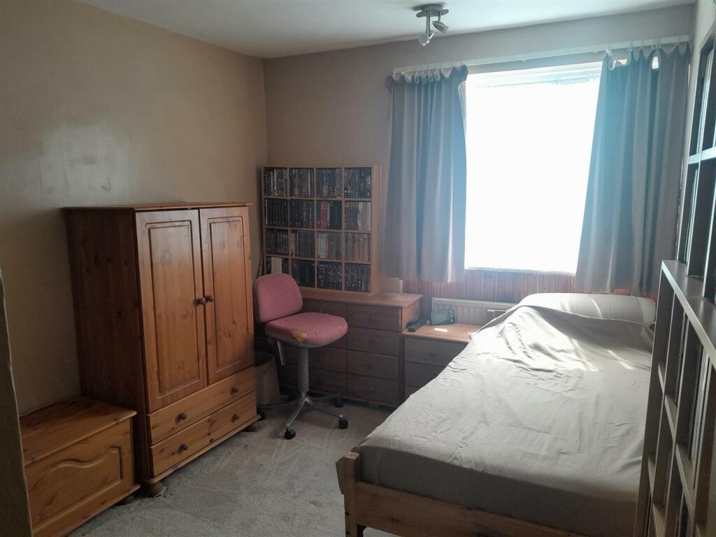 Additional property image - Lamberhurst Close, Orpington