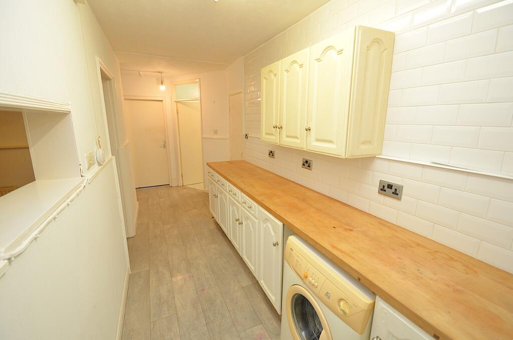 Main image of property: Devon Court, West Cliff, Dawlish
