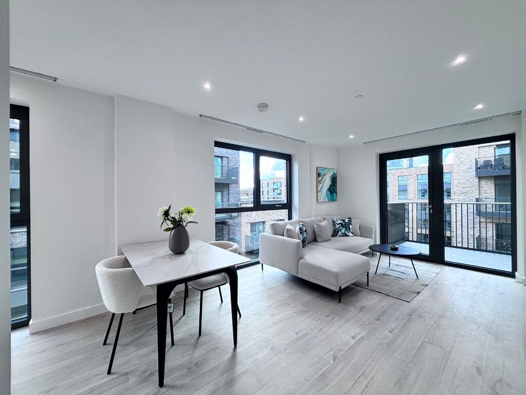 Main image of property: Dragonfly Walk, London, N4