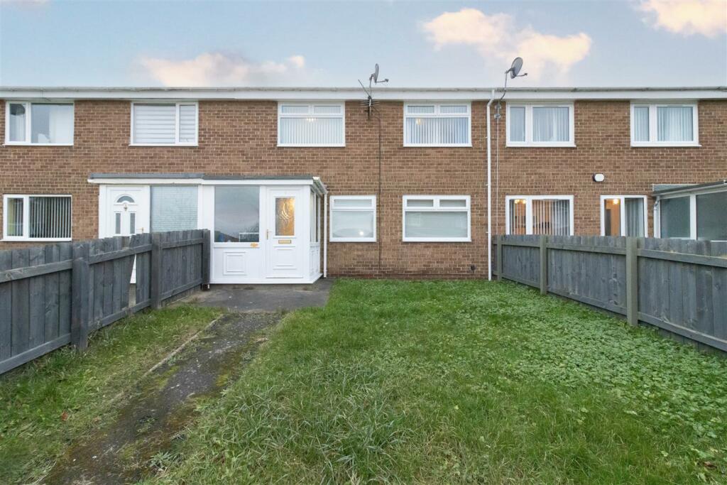 3 bedroom house for sale in Fellside, Birtley, Chester Le Street, DH3