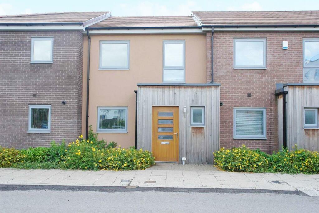3 bedroom terraced house for rent in The Staithes, Gateshead, NE8