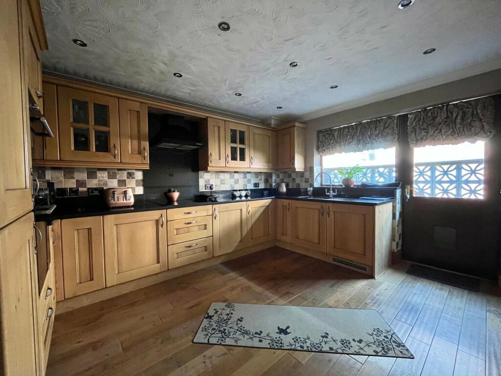 Additional property image - Wyndmill Crescent, West Bromwich, B71