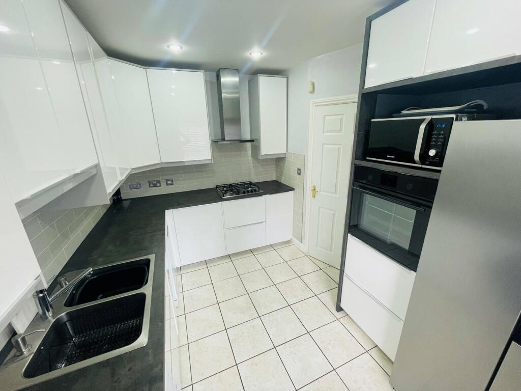 Additional property image - Pennyhill Lane, West Bromwich, B71