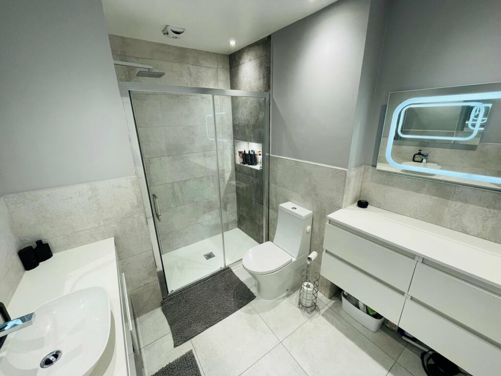 Additional property image - Pennyhill Lane, West Bromwich, B71