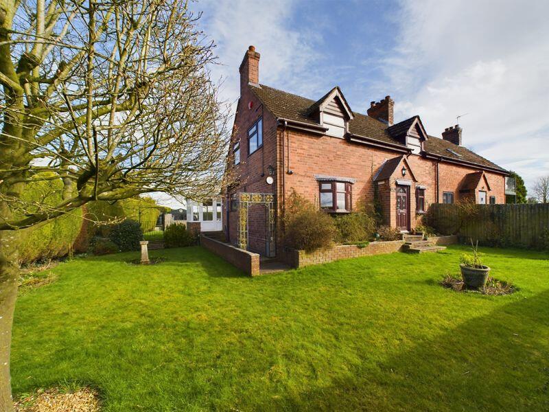 2 bedroom semidetached house for sale in Heath Hill, Shifnal, TF11