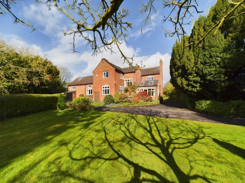 5 bedroom detached house for sale in The Homestead, Manor Road, Edgmond