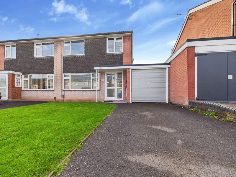 Main image of property: 38 Meadow View Road, Newport