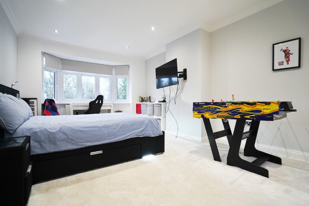 Additional property image - Napsbury Lane, St. Albans, Hertfordshire, AL1