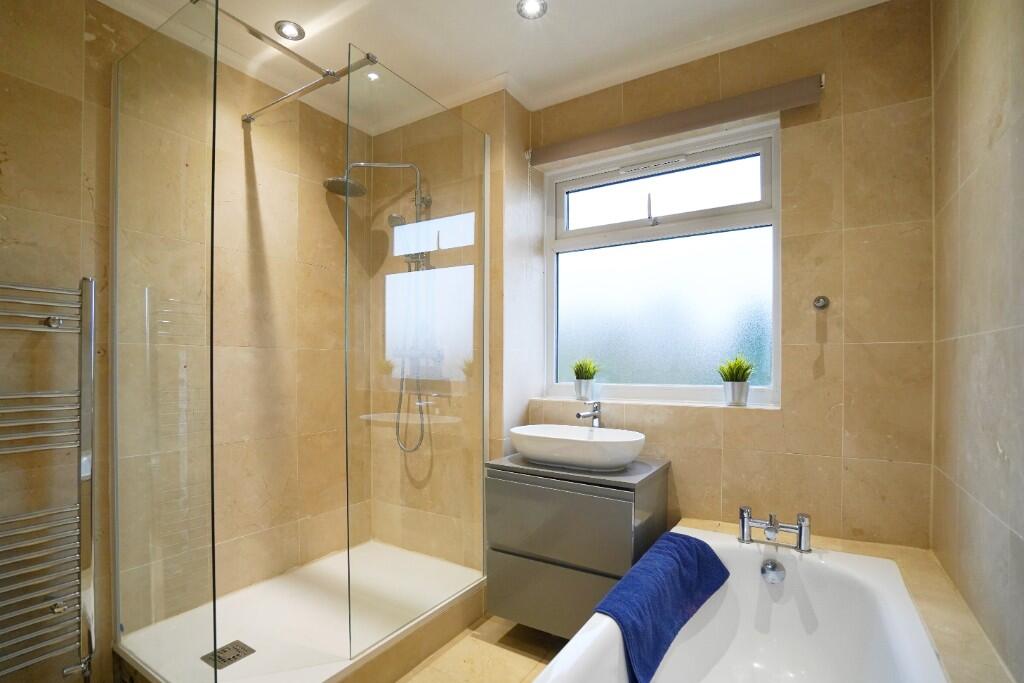 Additional property image - Napsbury Lane, St. Albans, Hertfordshire, AL1