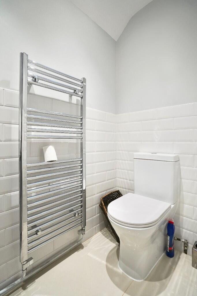 Additional property image - Napsbury Lane, St. Albans, Hertfordshire, AL1