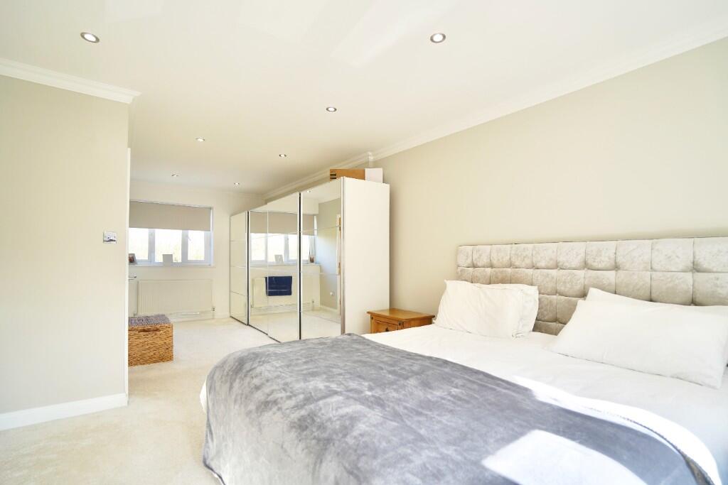 Additional property image - Napsbury Lane, St. Albans, Hertfordshire, AL1