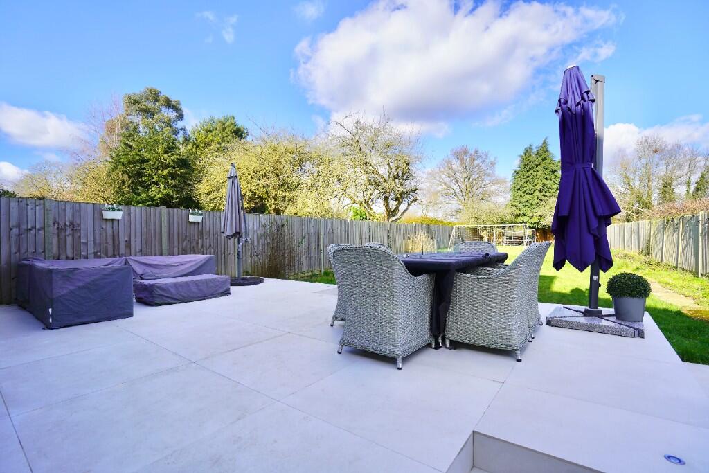 Additional property image - Napsbury Lane, St. Albans, Hertfordshire, AL1