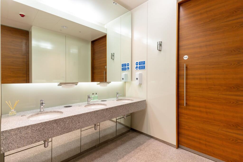 110 Bishopsgate 12.jpg