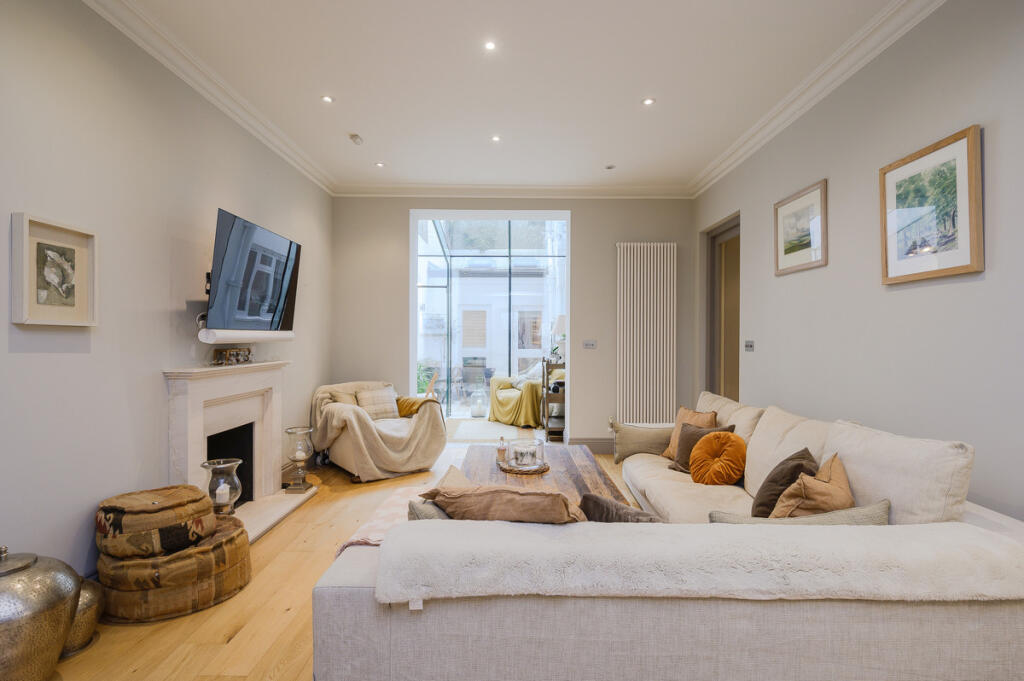 Main image of property: Eccleston Square, London, SW1V 1