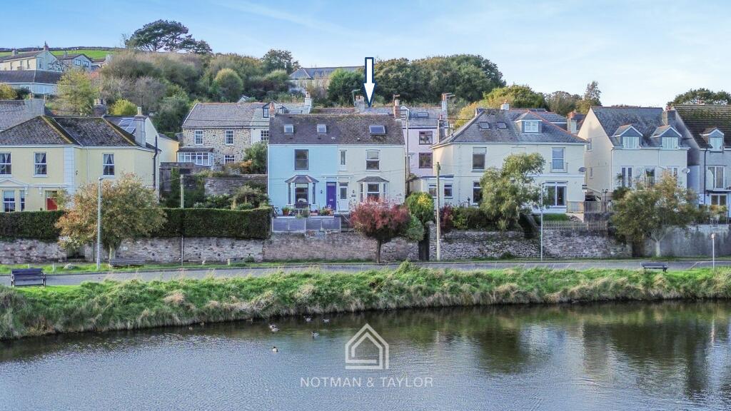 Main image of property: Albany Villas, Millbrook