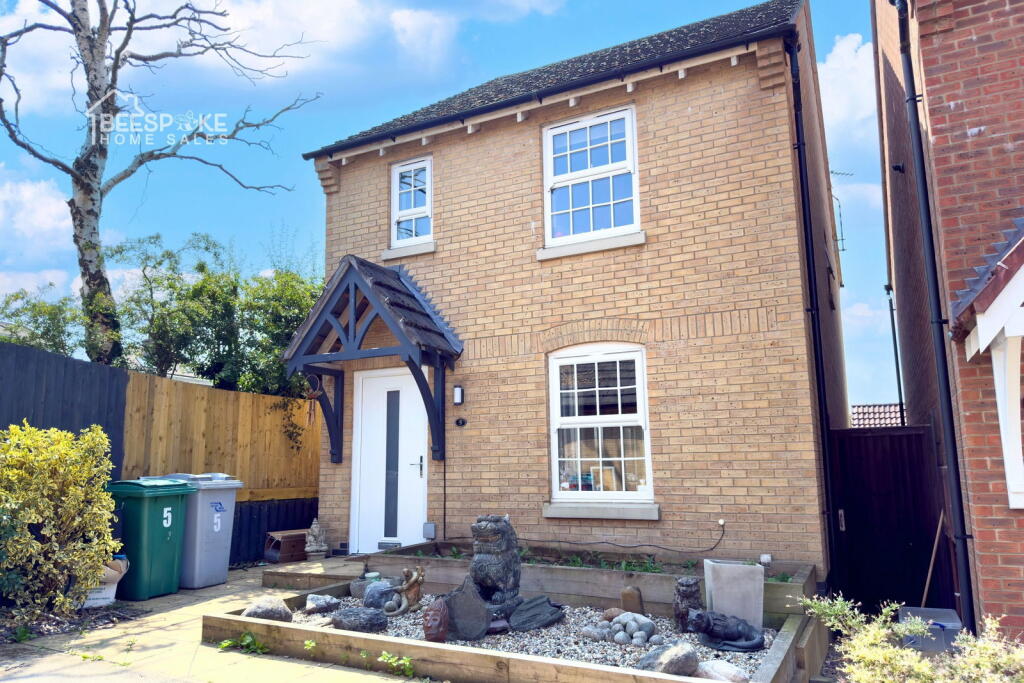 Main image of property: The Hay Fields, Rainworth