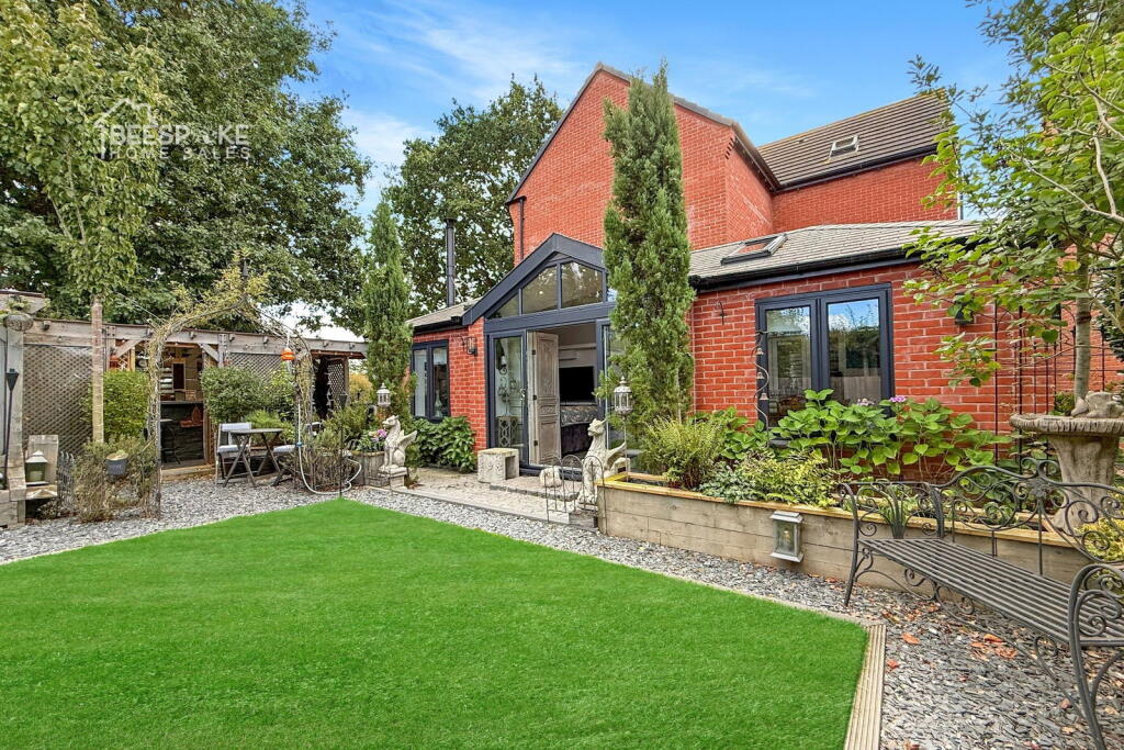 Main image of property: Acorn Nook, Esam Close, Farnsfield NG22
