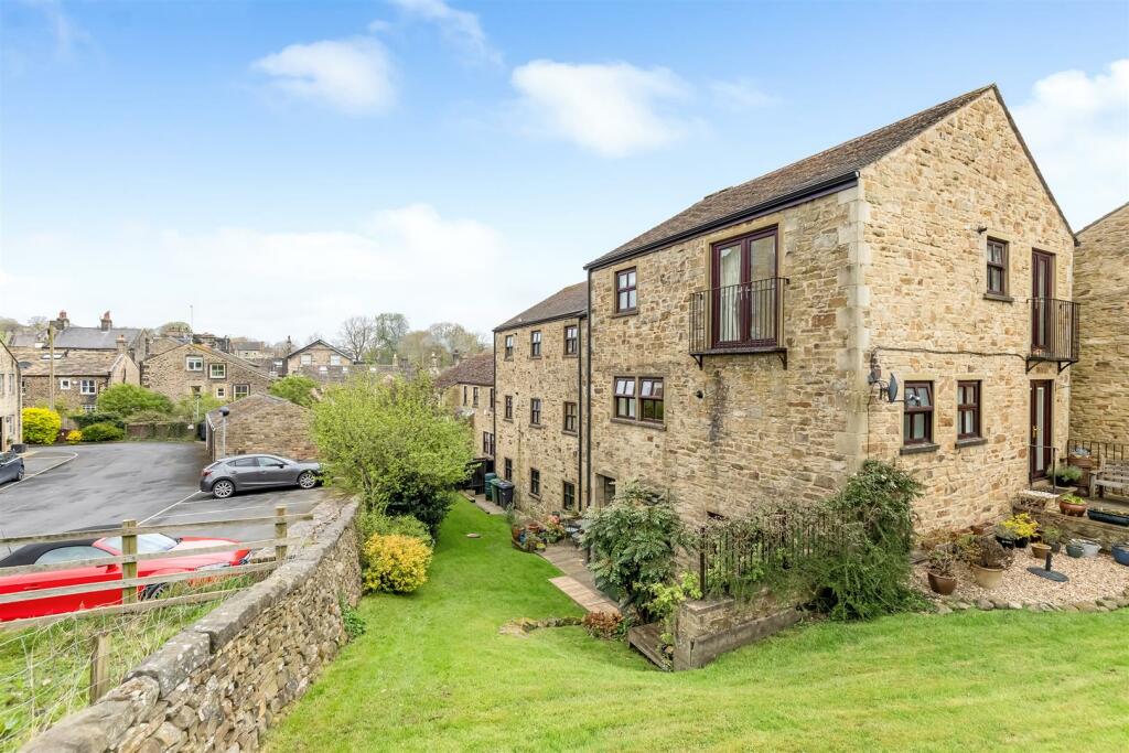1 bedroom apartment for sale in Ridleys Fold, Addingham, Ilkley, LS29