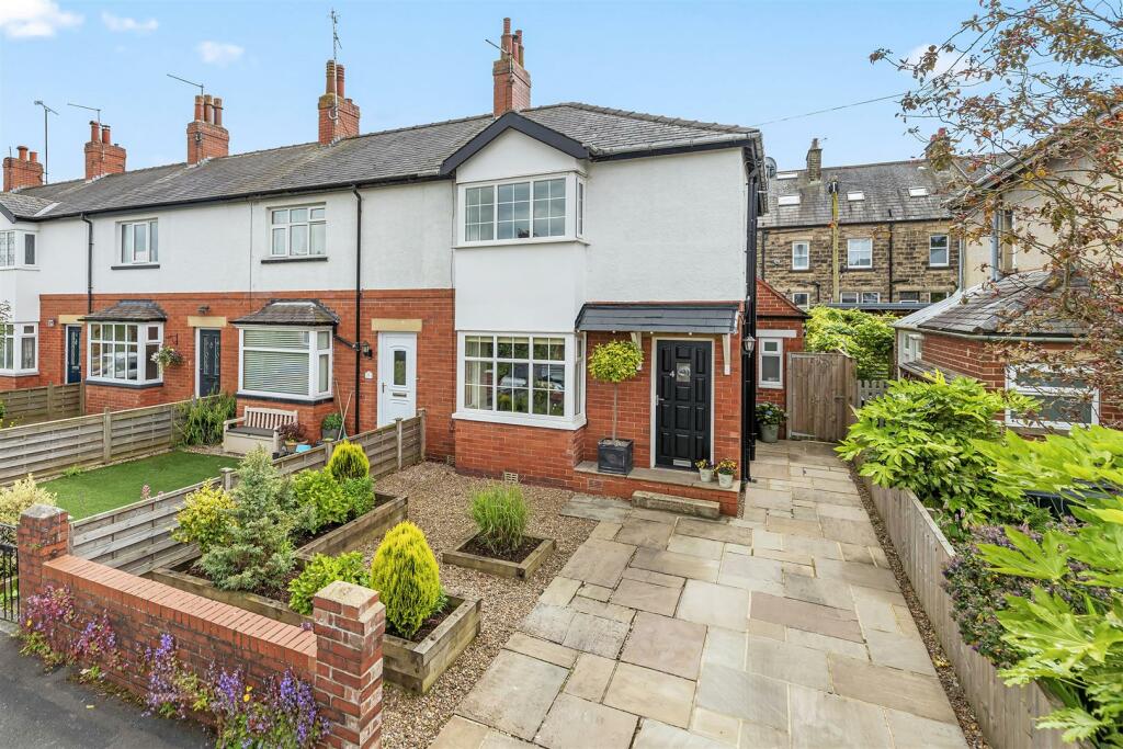 2 bedroom house for sale in Digby Road, Menston, Ilkley, LS29