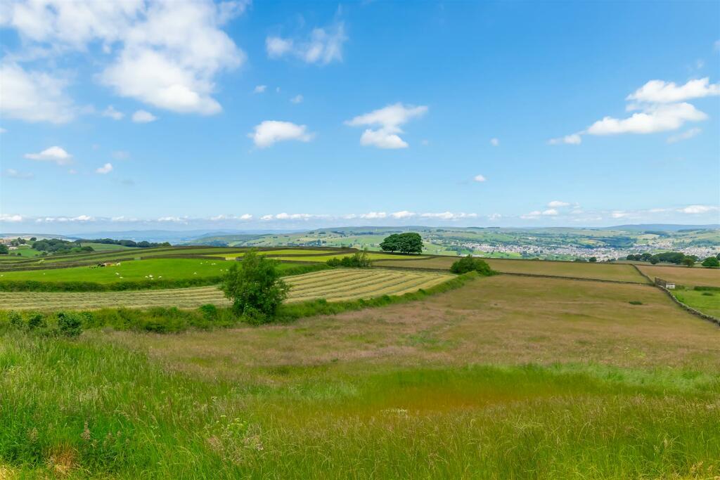 Additional property image - Westy Bank Croft, Steeton, Keighley