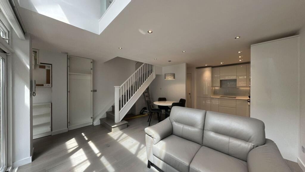 Main image of property: Kilburn Park Road, London, NW6
