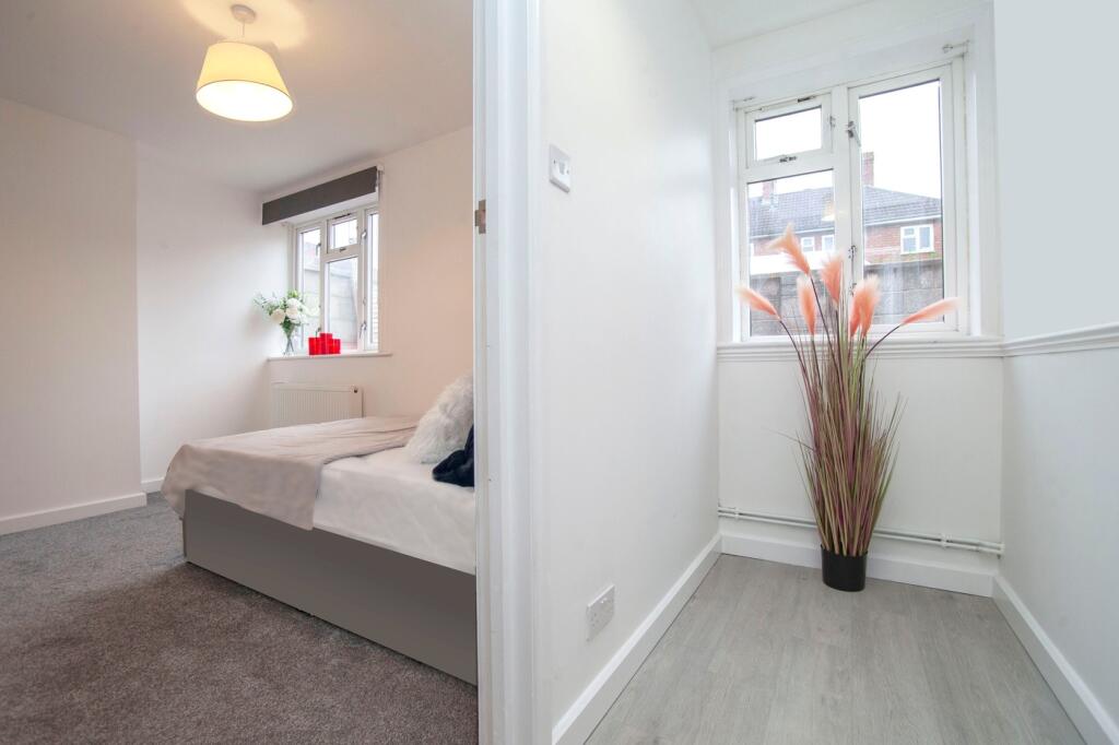 Additional property image - Saint John's Crescent, Bristol