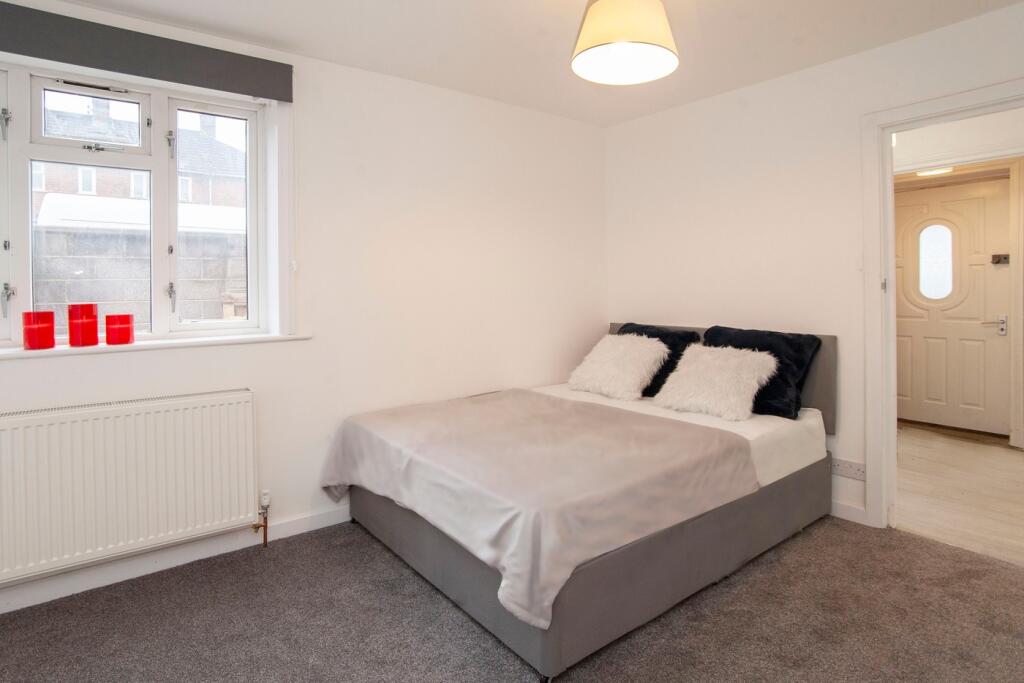 Additional property image - Saint John's Crescent, Bristol