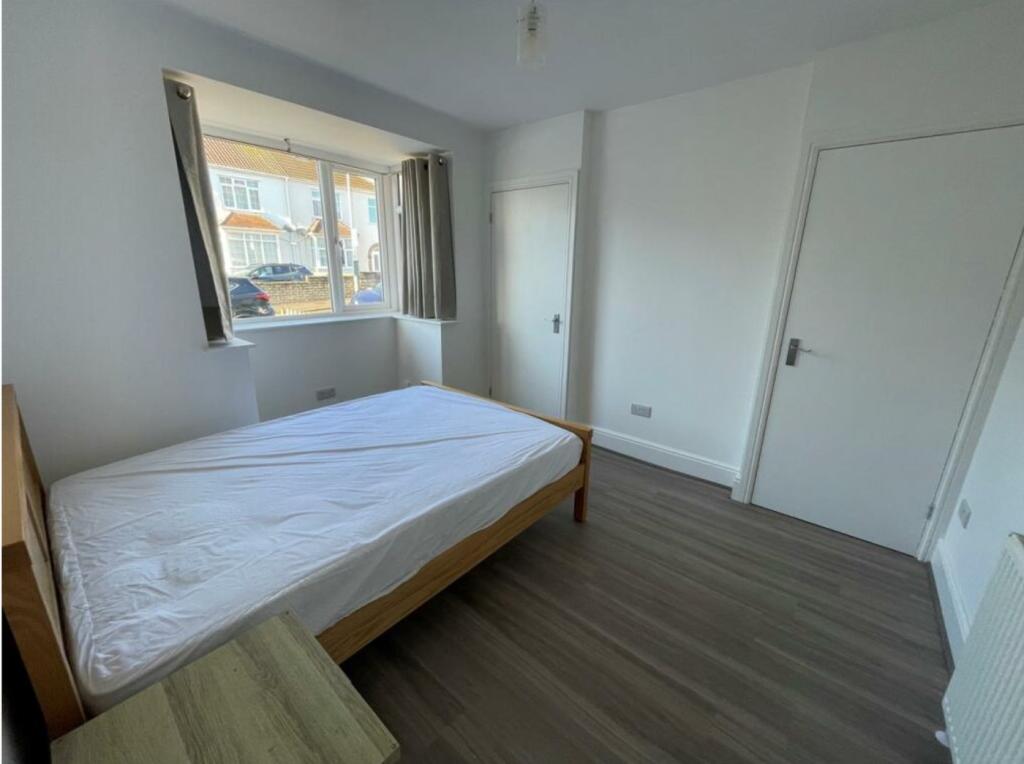 Additional property image - Coaley Road, Bristol