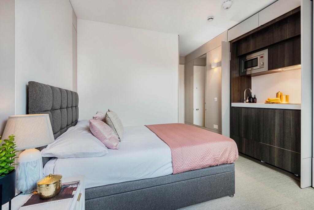 Additional property image - Highfields Close, Bristol