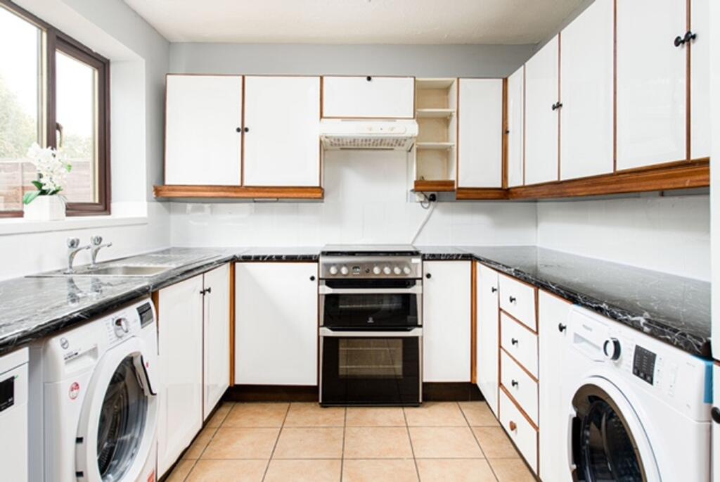 Additional property image - Highfields Close, Bristol