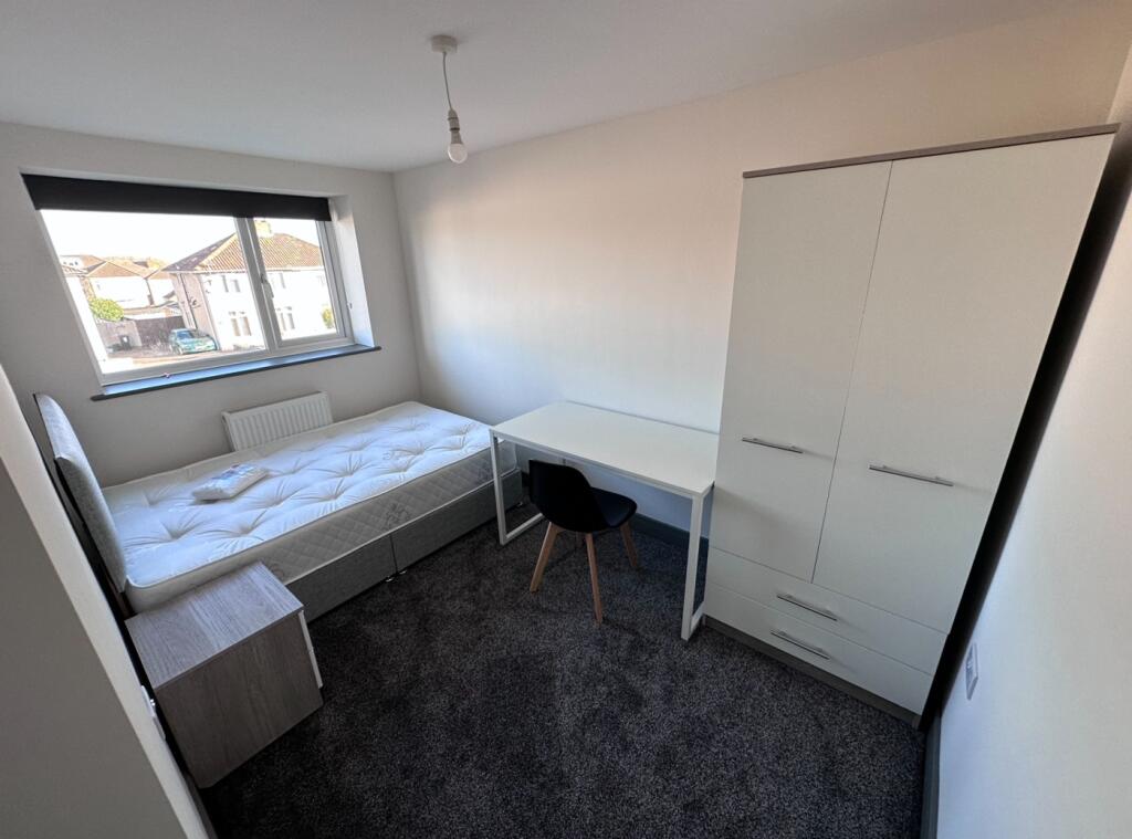 Additional property image - Highfields Close, Bristol
