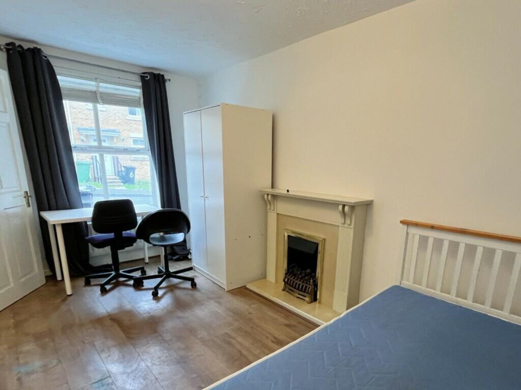 Additional property image - Trellick Walk, Bristol