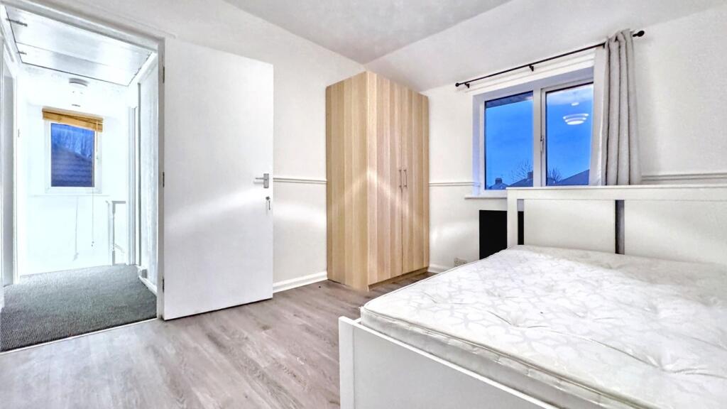 Additional property image - Summerleaze, Bristol