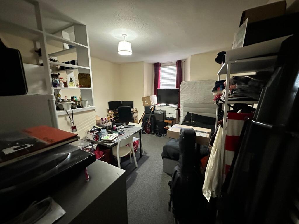 Additional property image - Cotham Park, Bristol