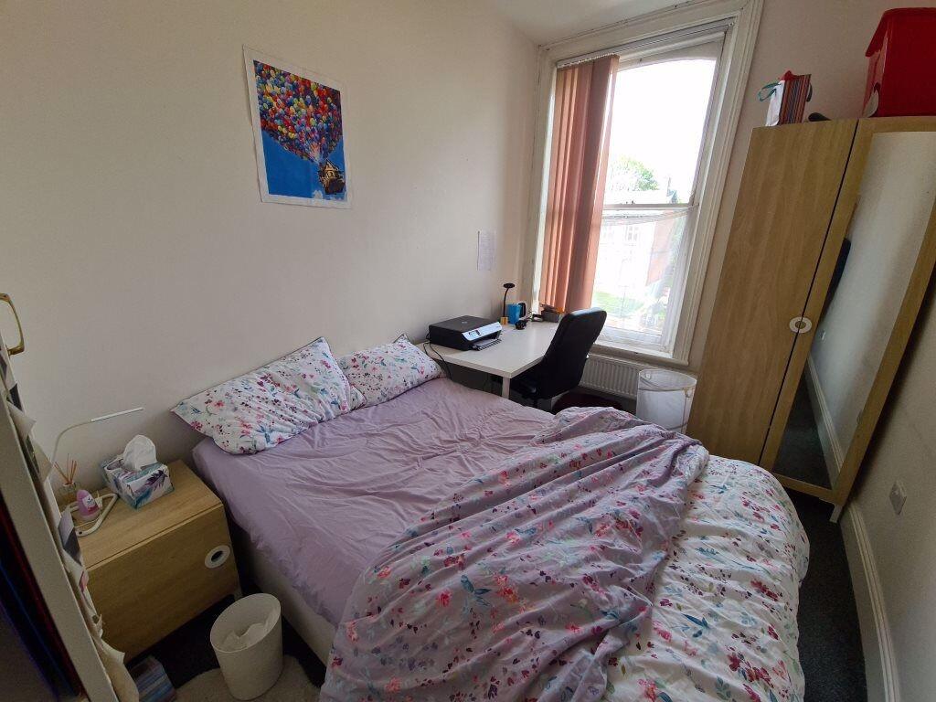Main image of property: Hyde Terrace, Leeds, LS2