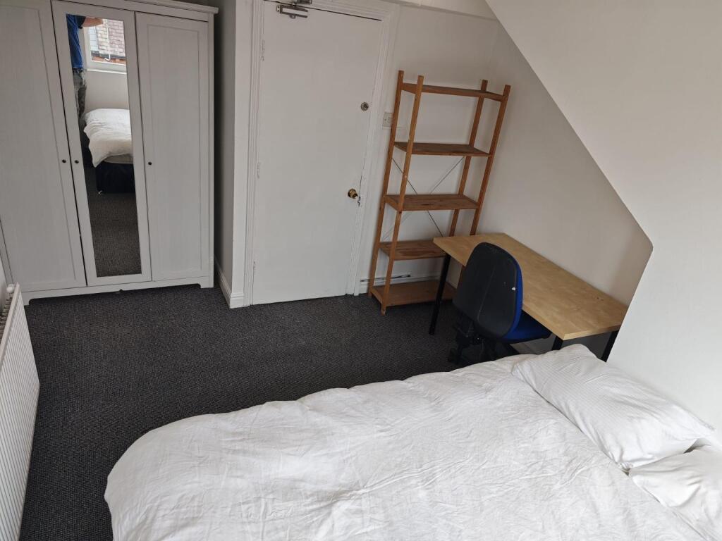 Main image of property: Delph Lane, Leeds, LS6