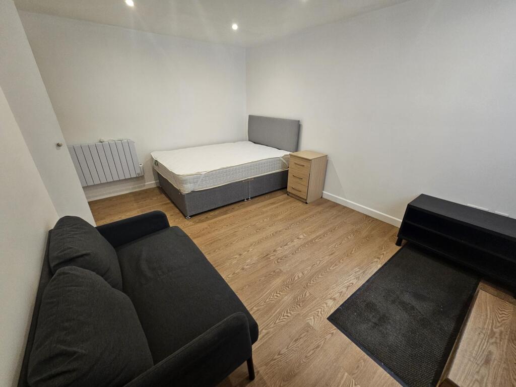 Main image of property: Estcourt Terrace, Leeds, LS6