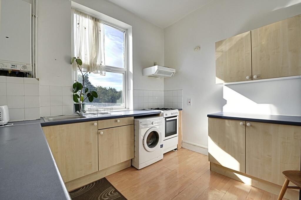 Main image of property: London Road, Isleworth, CR7