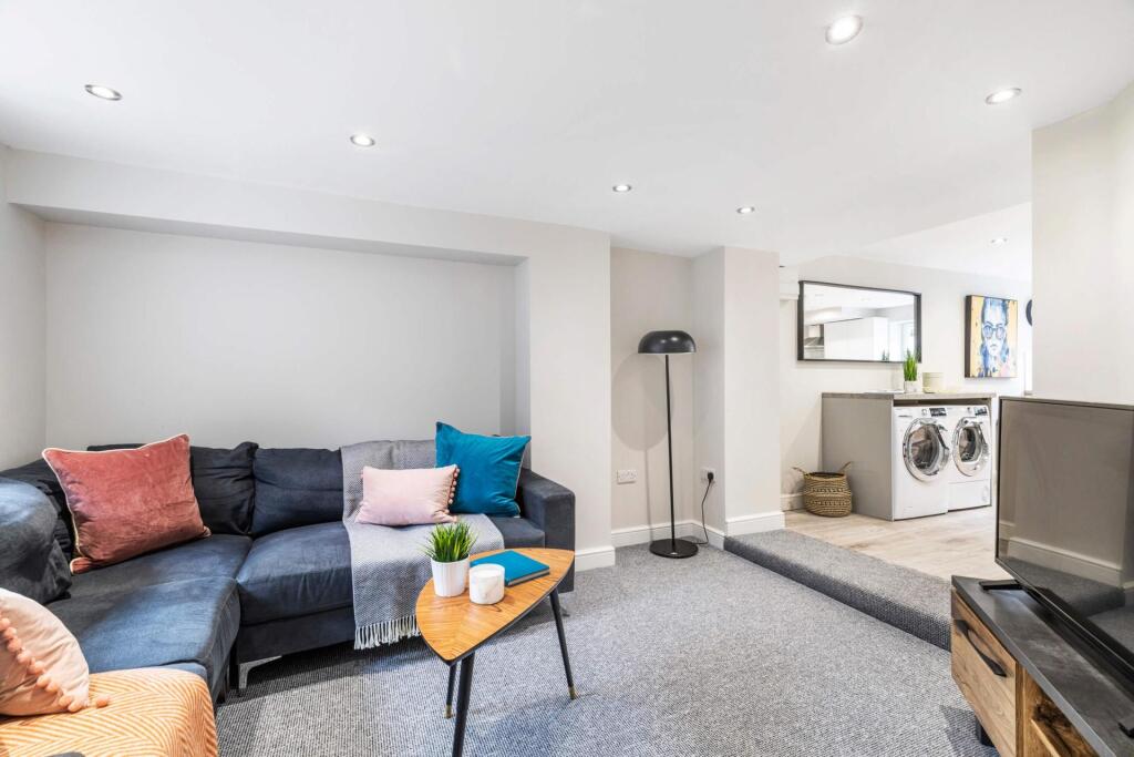 Main image of property: Cardigan Lane, Leeds, LS4