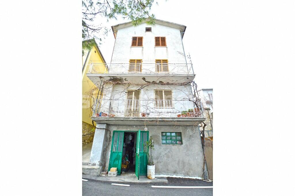 Main image of property: Celenza Sul Trigno, Chieti, Abruzzo