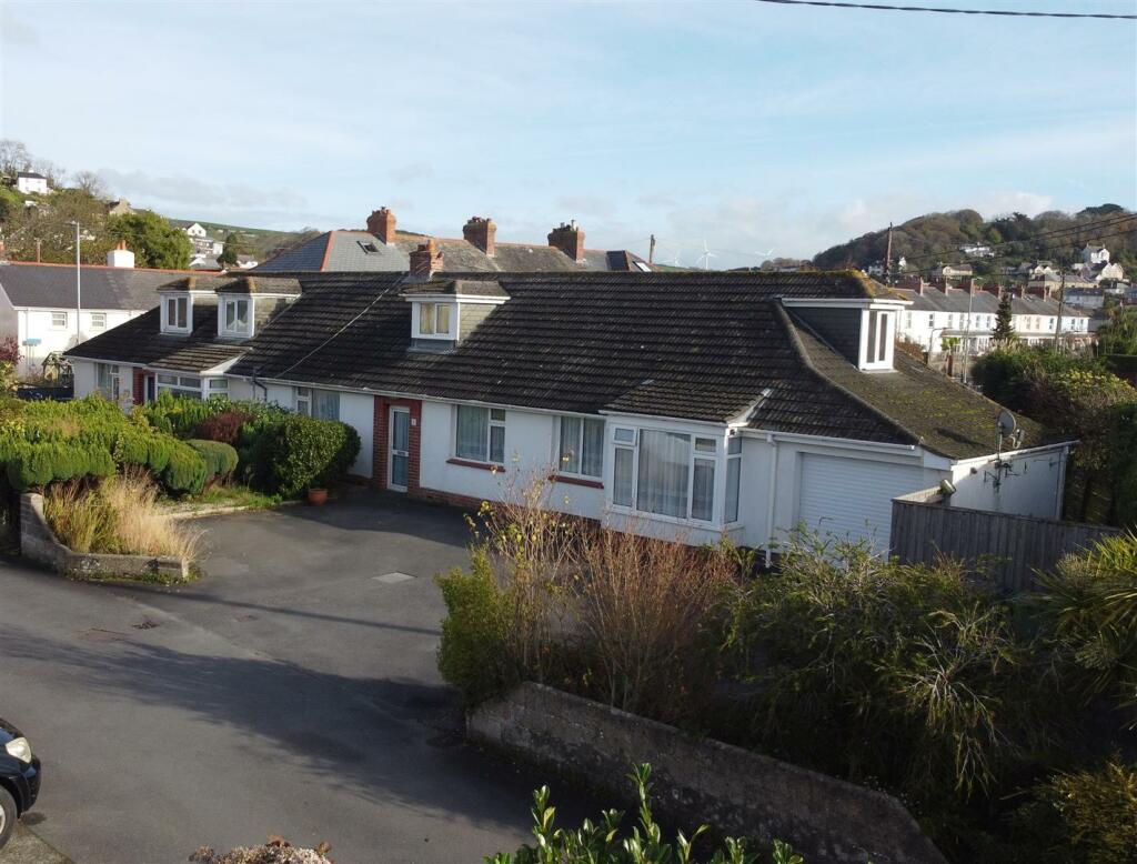 Main image of property: Saunton Close, Braunton