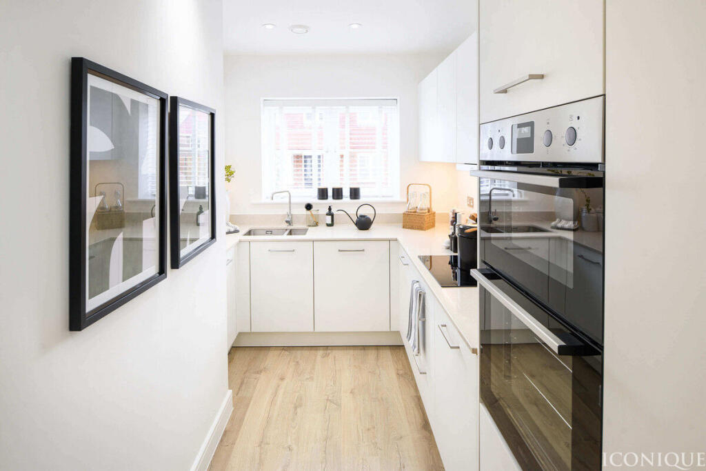 Main image of property: Paddock Wood, Kent, TN12 6