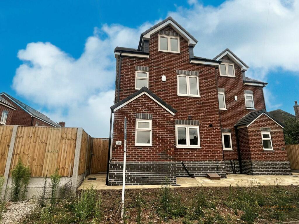 Main image of property: The Close, Rainworth, Mansfield, Nottinghamshire