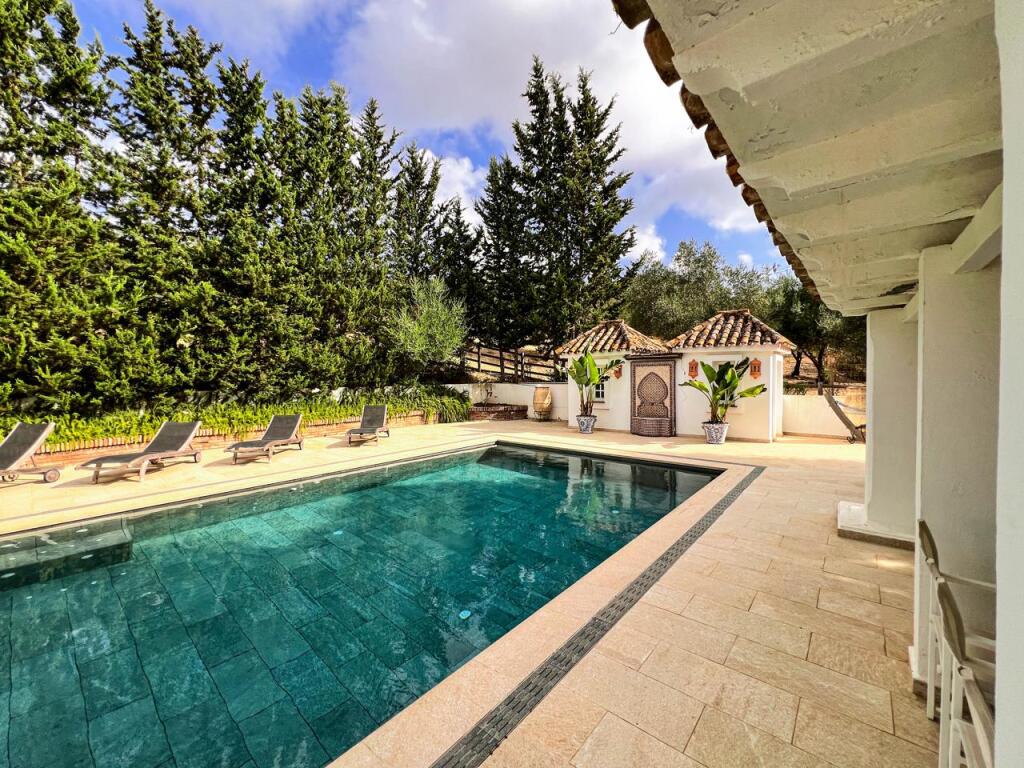 Main image of property: Andalucia, Cádiz, San Martin Del Tesorillo