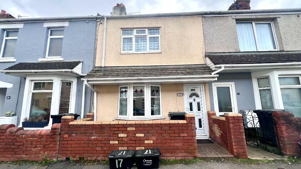 3 bedroom terraced house for sale in Summers Street, Swindon, Wiltshire, SN2