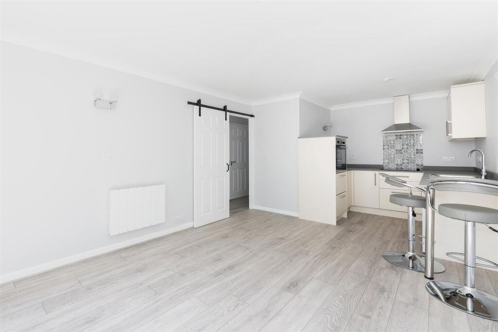 Main image of property: London Road, Bicester