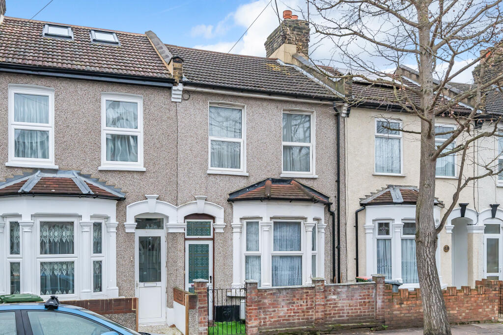 3 bedroom terraced house for sale in Harcourt Road, Stratford, London, E15